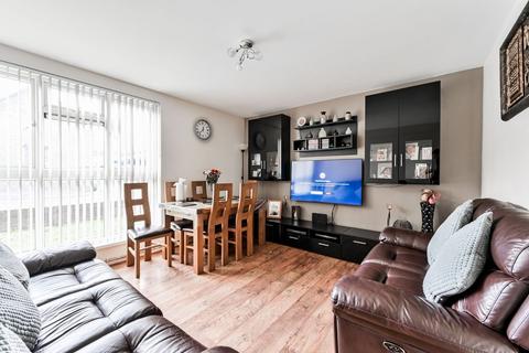 1 bedroom flat for sale, Hoe Street, Walthamstow, London, E17