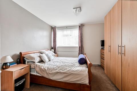 1 bedroom flat for sale, Hoe Street, Walthamstow, London, E17
