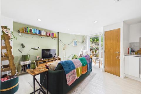 1 bedroom flat for sale, Brancaster Lane, Purley CR8