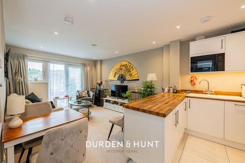 undefined, High Road, Loughton, IG10