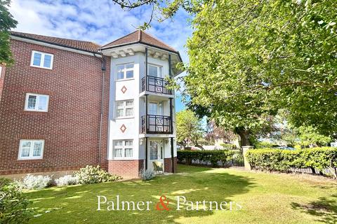 2 bedroom apartment for sale, Station Road, Clacton-on-Sea, Essex, CO15