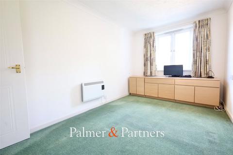 2 bedroom apartment for sale, Station Road, Clacton-on-Sea, Essex, CO15