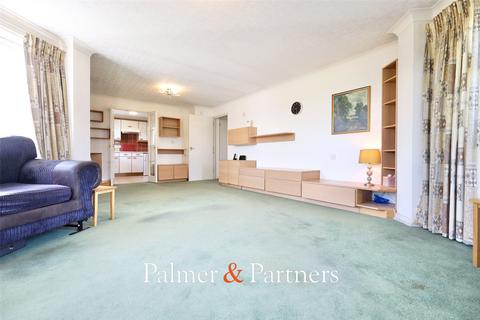 2 bedroom apartment for sale, Station Road, Clacton-on-Sea, Essex, CO15