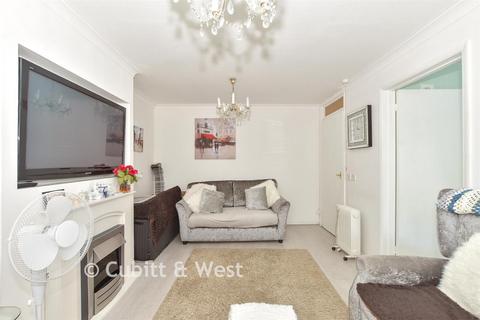1 bedroom ground floor flat for sale, The Forge, Handcross RH17