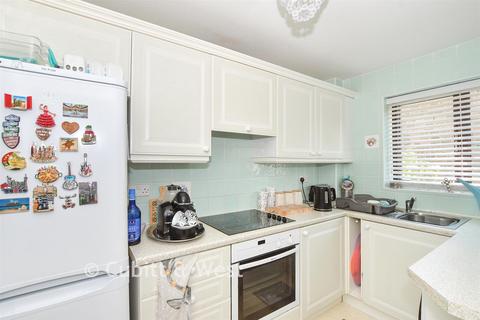 1 bedroom ground floor flat for sale, The Forge, Handcross RH17