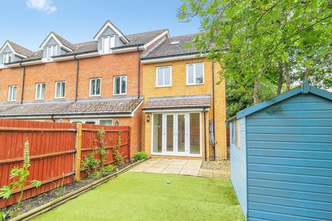 3 bedroom townhouse for sale, Laurel Mews, Leighton Buzzard
