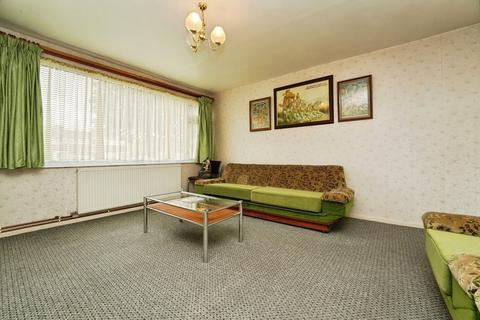 3 bedroom end of terrace house for sale, Golden Close, Tuffley, Gloucester, Gloucestershire, GL4