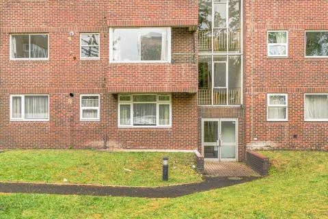 1 bedroom apartment for sale, Dingwall Road, Croydon