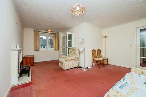 1 bedroom flat for sale, Swan Court, Banbury Road, Stratford-upon-Avon, Warwickshire, CV37