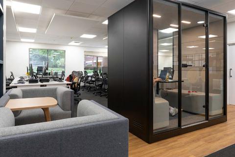 Office to rent, 23 Sheen Rd Richmond TW9 1BN