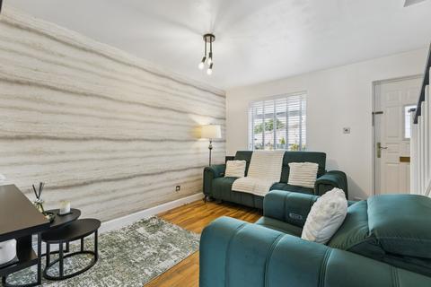 2 bedroom terraced house to rent, Sir William Wallace Court, Larbert, Falkirk, FK5 4GA