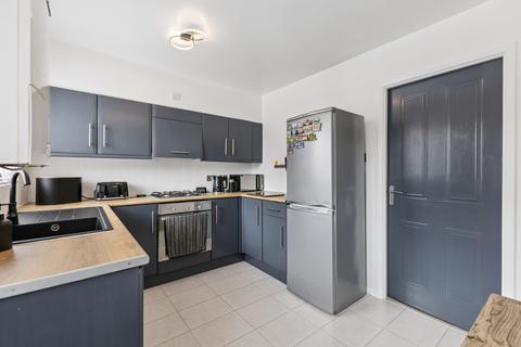 2 bedroom terraced house to rent, Sir William Wallace Court, Larbert, Falkirk, FK5 4GA
