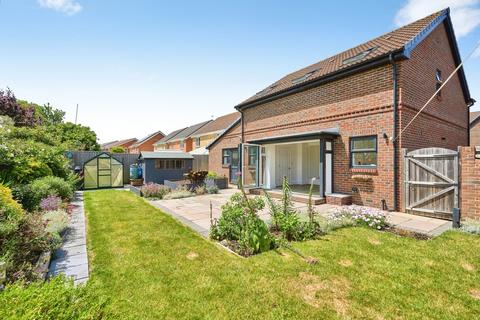 5 bedroom detached house for sale, Barrington Close, East Cowes, Isle of Wight, PO32