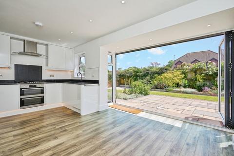 5 bedroom detached house for sale, Barrington Close, East Cowes, Isle of Wight, PO32
