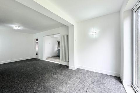 4 bedroom semi-detached house for sale, St. Georges Avenue, Windle