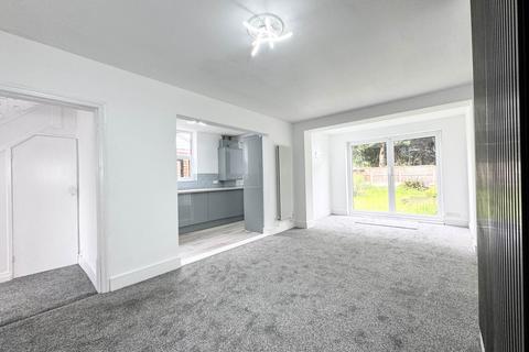 4 bedroom semi-detached house for sale, St. Georges Avenue, Windle