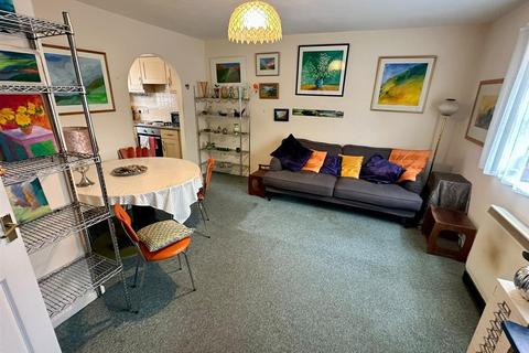 2 bedroom flat for sale, Kernal Road, Hereford
