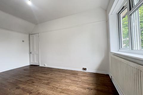 3 bedroom house to rent, Old Bromley Road, Bromley, BR1