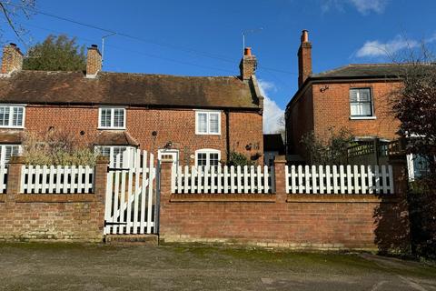 2 bedroom house to rent, 49 High Street, Hitchin SG4