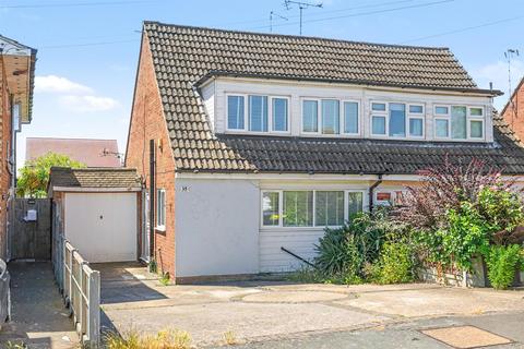 3 bedroom chalet for sale, Ambleside Gardens, Hockley SS5