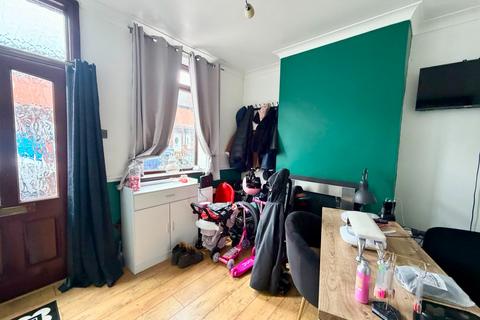 2 bedroom terraced house for sale, Queen Street, Newcastle-Under-Lyme ST5