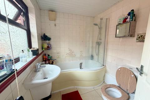 2 bedroom terraced house for sale, Queen Street, Newcastle-Under-Lyme ST5