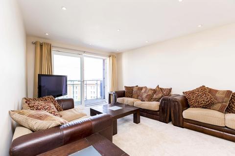 2 bedroom apartment to rent, The Crescent, Portsmouth PO1