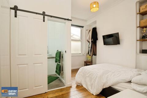 1 bedroom ground floor flat for sale, Clive Street, Cardiff