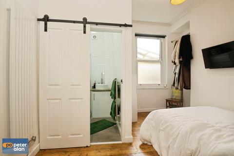 1 bedroom ground floor flat for sale, Clive Street, Cardiff