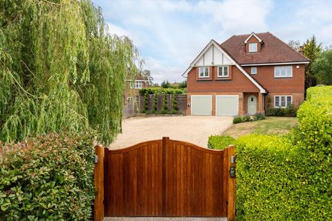 6 bedroom detached house for sale, Leatherhead Road, Oxshott, Leatherhead, Surrey KT22