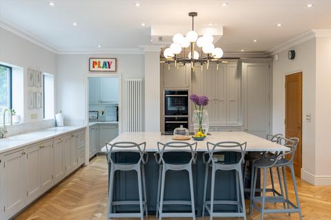 6 bedroom detached house for sale, Leatherhead Road, Oxshott, Leatherhead, Surrey KT22