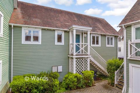 2 bedroom coach house for sale, Lambe Close, Snodland, Kent