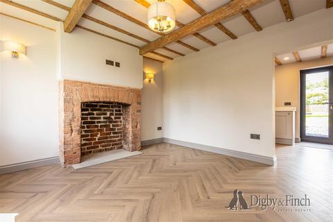 2 bedroom cottage for sale, Main Street, Burton Joyce, Nottingham