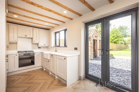 2 bedroom cottage for sale, Main Street, Burton Joyce, Nottingham