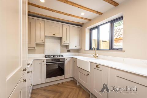 2 bedroom cottage for sale, Main Street, Burton Joyce, Nottingham