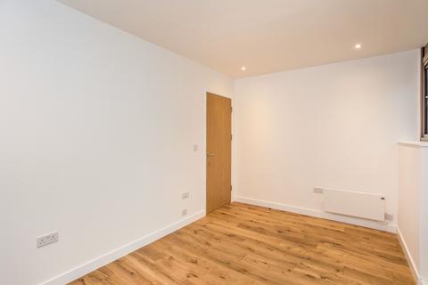 1 bedroom flat to rent, Station Road, West Drayton, UB7