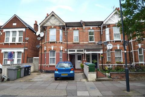 3 bedroom flat for sale, Furness Road, London NW10