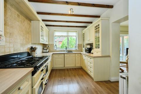 5 bedroom detached house for sale, Leatherhead Road, Great Bookham, Leatherhead, Surrey, KT23