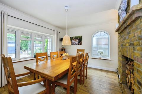 5 bedroom detached house for sale, Leatherhead Road, Great Bookham, Leatherhead, Surrey, KT23