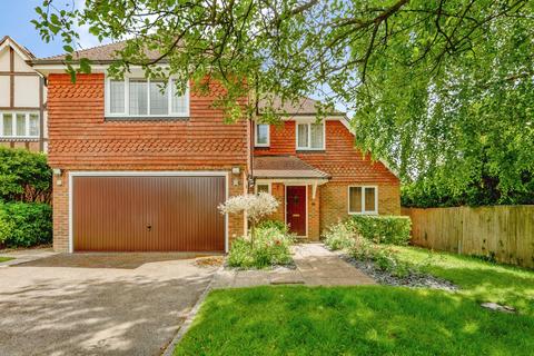 5 bedroom detached house for sale, Maynard Close, Copthorne, Crawley