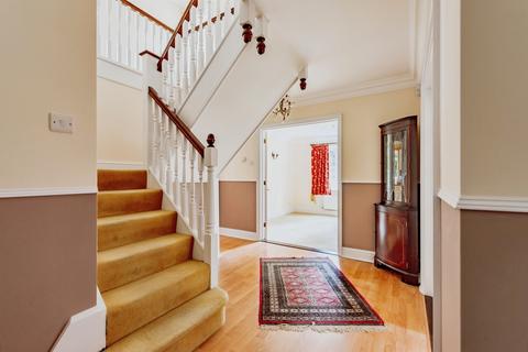 5 bedroom detached house for sale, Maynard Close, Copthorne, Crawley