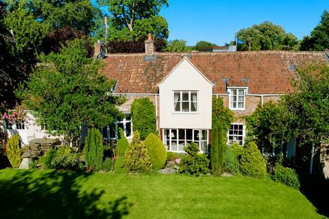 5 bedroom detached house for sale, Central Wells