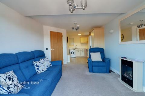 2 bedroom retirement property for sale, Queens Drive, Nantwich