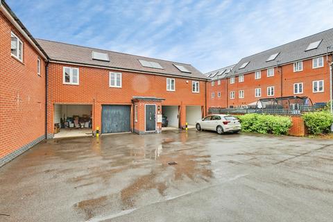 1 bedroom flat for sale, Narrowboat Lane, Northampton, Northamptonshire, NN4