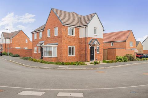3 bedroom semi-detached house to rent, Horwood Drive, NG4