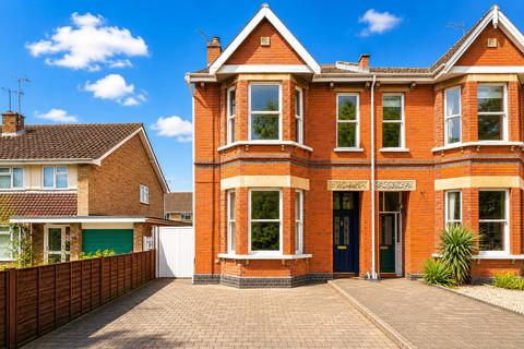 Semi-detached house - Leckhampton Road, Leckhampton, Cheltenham, Gloucestershire, GL53