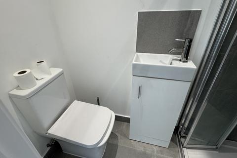 Studio to rent, Edmeston Close, London, E9