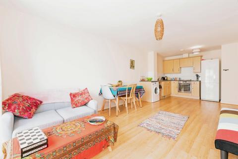 1 bedroom apartment for sale, Station Approach, Epsom