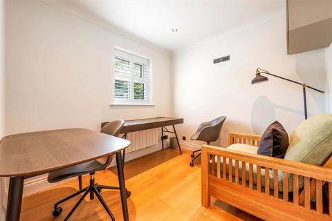 3 bedroom end of terrace house for sale, Collard Place, London NW1