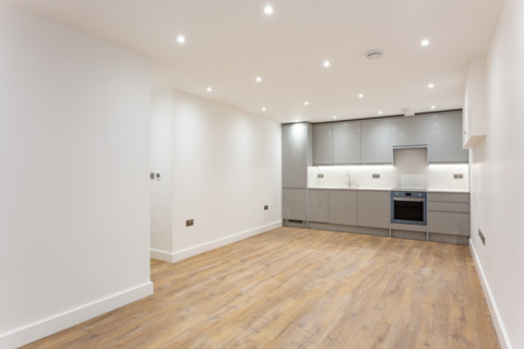3 bedroom flat to rent, Rowhill Road, London, E5
